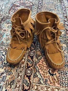 🔥 LIKE NEW! Authentic Barbo Suede Fringe Moccasin Boots - Made in Canada 🇨🇦